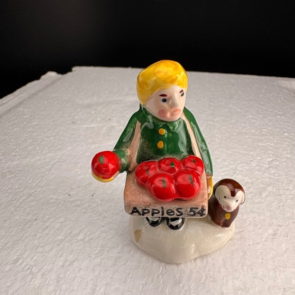 Department 56 Snow Village Girl & Apples, 2 Newsboys, Dog with House - 4 pieces - Picture 10 of 16